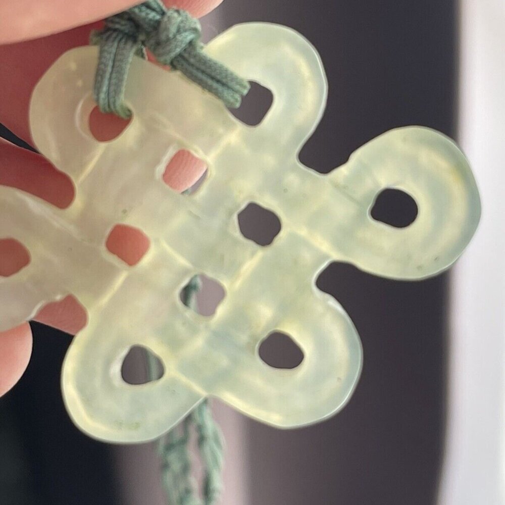 Antique Jade Chinese Carved Translucent Nephrite Pierced Openwork Pendant - Picture 5 of 8